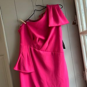 Beautiful short woman Dresses